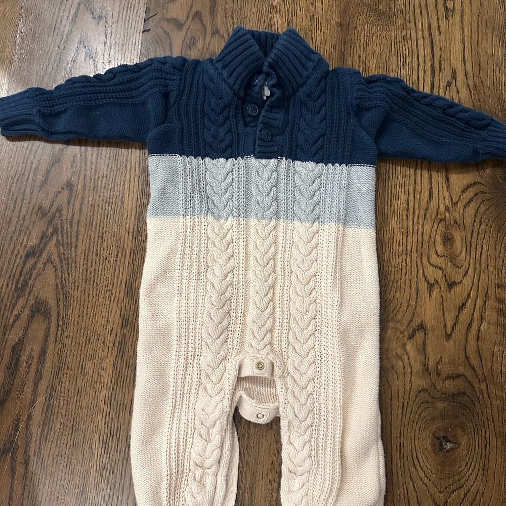Gap Sweater One Piece 12-18 Month